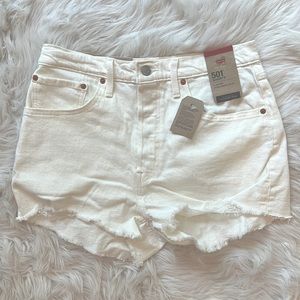 NEW NWT Levi’s 501 Shorts White Size 30 High Rise
